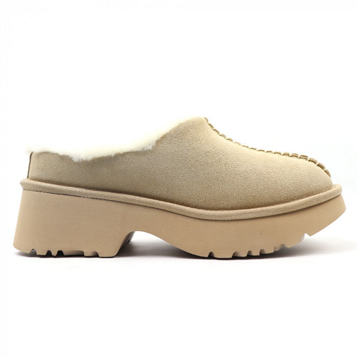 UGG New Heights Cozy Clog Sand
